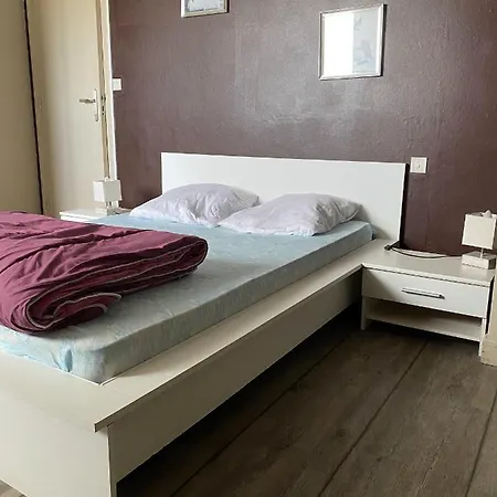 Bed and Breakfast Face
