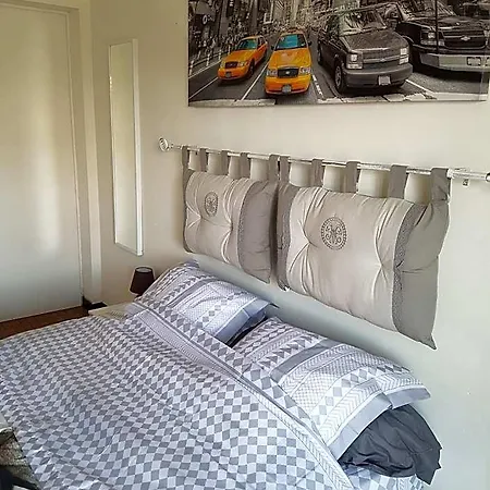 Bed and Breakfast Face